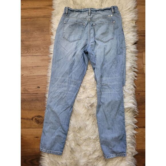 KanCan Hi-Rise Distressed Jeans  - Picture 5 of 5
